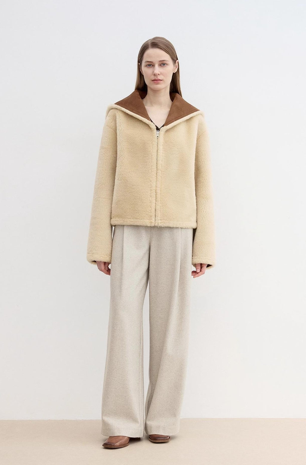 Floating Dune Contrast Navy Collar Shearling Jacket-4